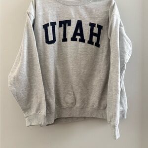 Great UTAH sweatshirt with Navy sewn-on letters